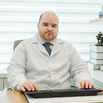Dr. Ricardo Almeida